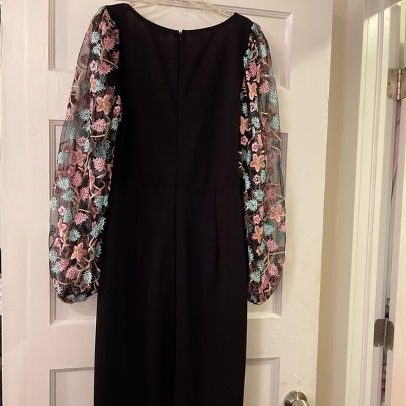 Floral Embroidered Mesh Lantern Sleeve Bodycon Dress - Picture 2 of 3